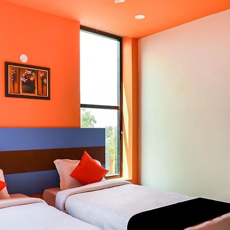 Capital O 67249 Hotel Planet Бхубанешвар Екстериор снимка