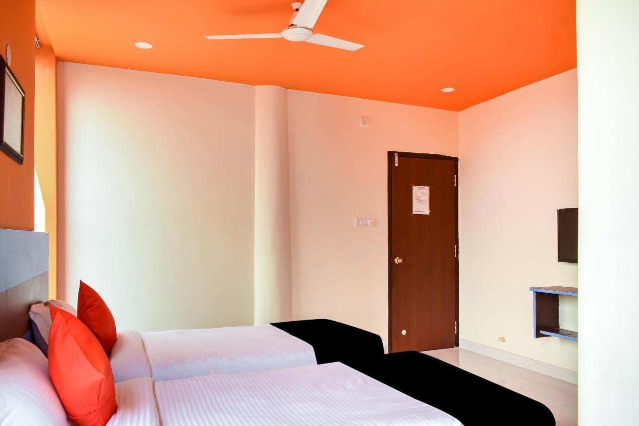 Capital O 67249 Hotel Planet Бхубанешвар Екстериор снимка