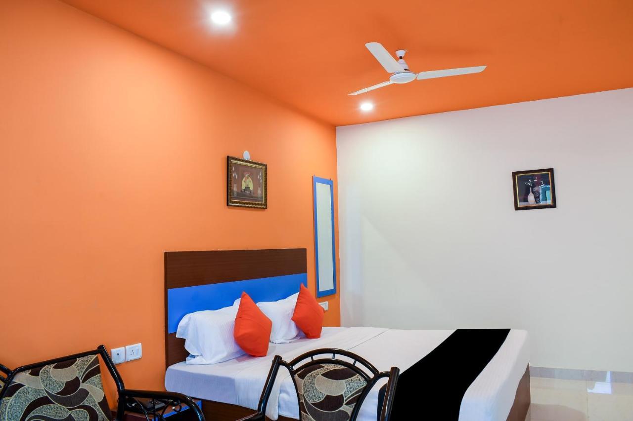 Capital O 67249 Hotel Planet Бхубанешвар Екстериор снимка