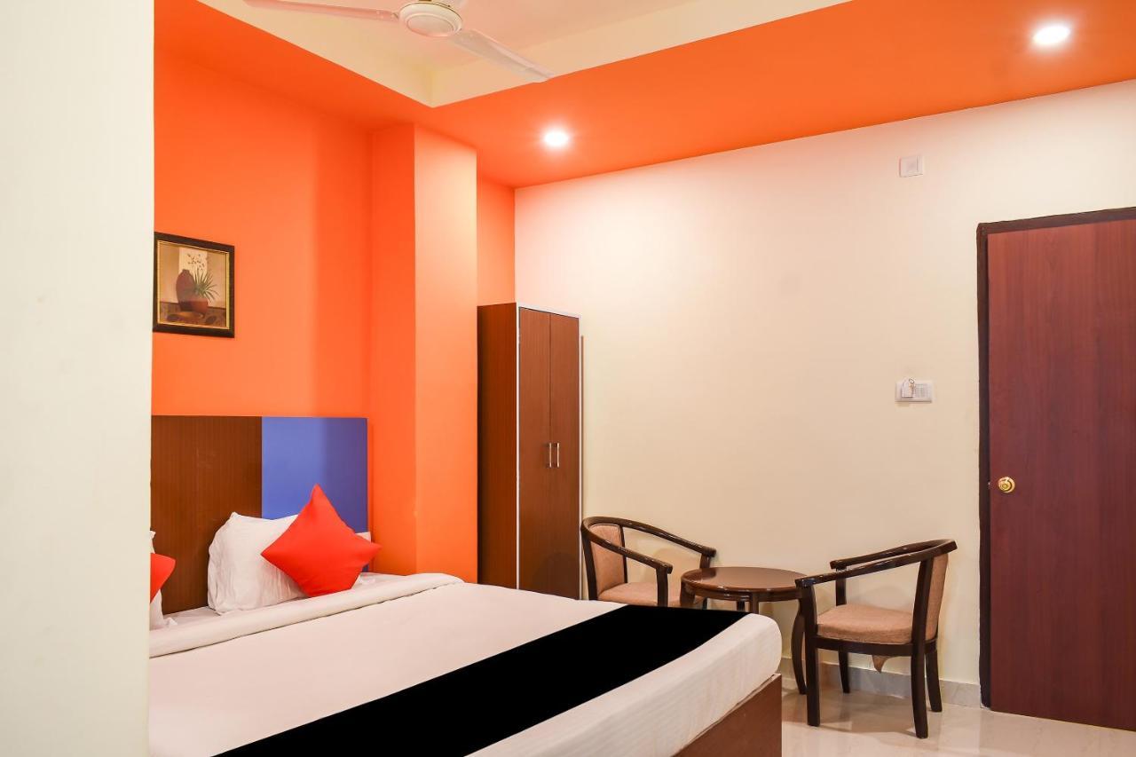 Capital O 67249 Hotel Planet Бхубанешвар Екстериор снимка