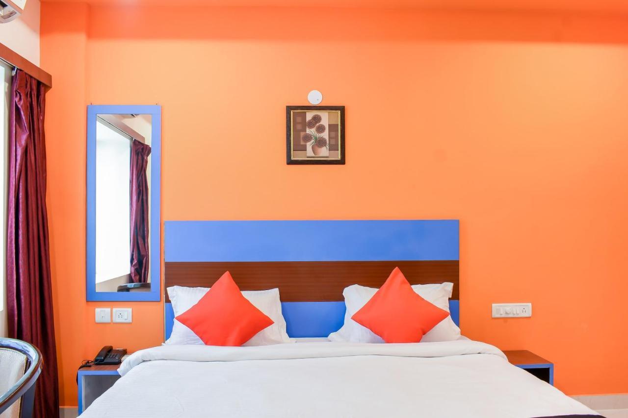 Capital O 67249 Hotel Planet Бхубанешвар Екстериор снимка