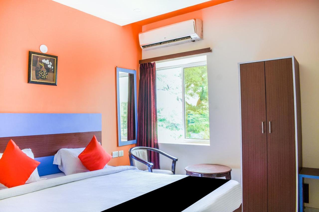 Capital O 67249 Hotel Planet Бхубанешвар Екстериор снимка